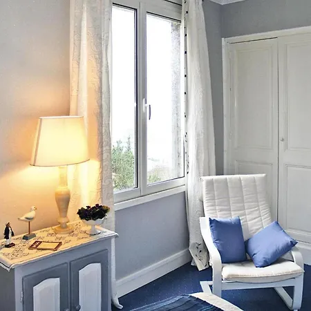 Duplex In With Harbor Views, Cleaning Included * Fécamp